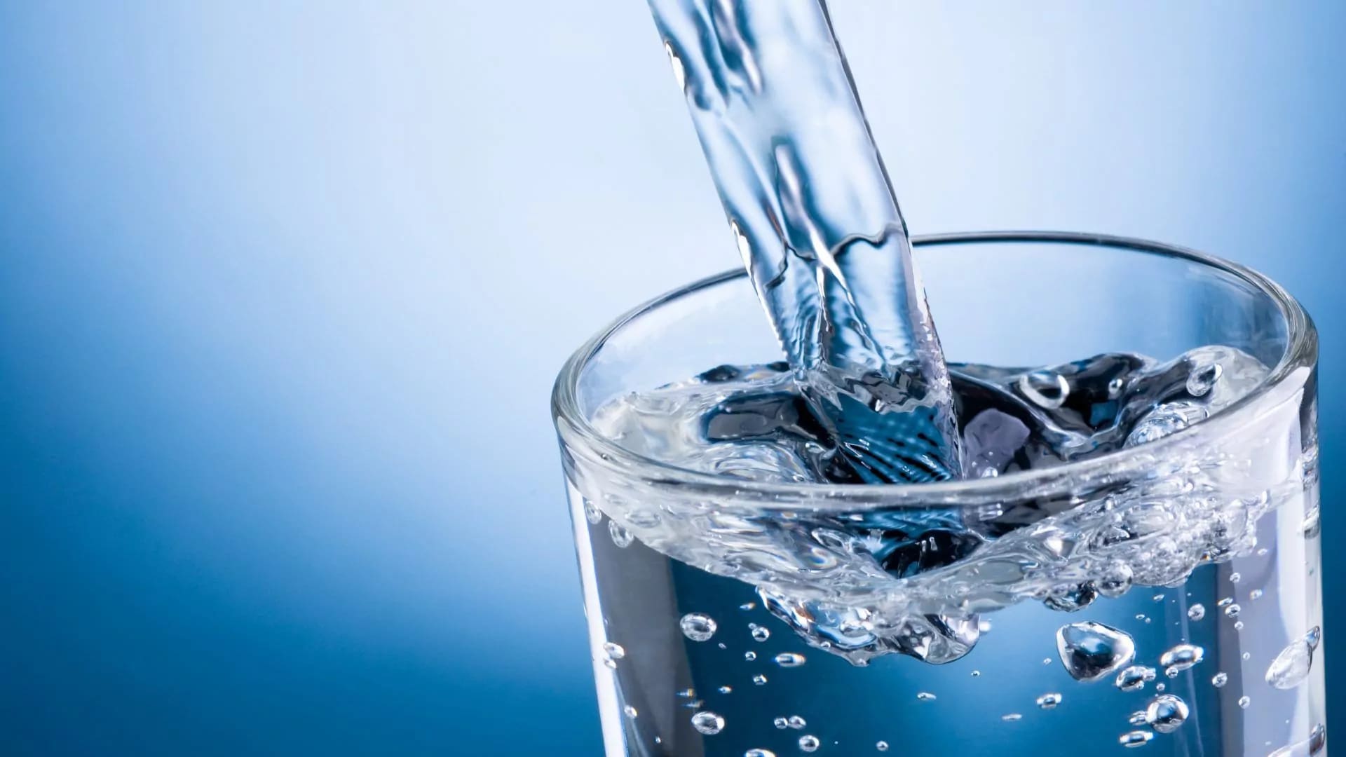 Удаление фтора из питьевой воды: необходимость, технологии, особенности